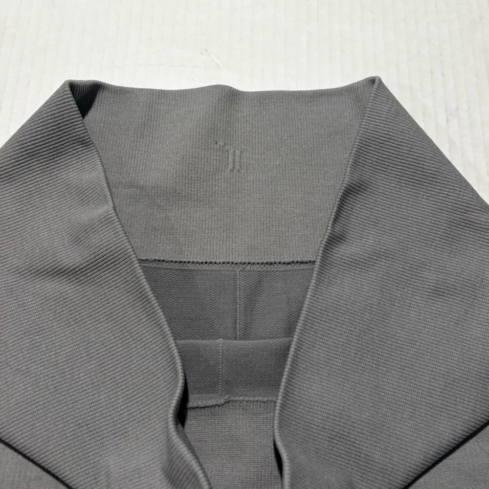 Lululemon In The Flow Crop II Leggings Grey Seamless‎ Women’s Size 6